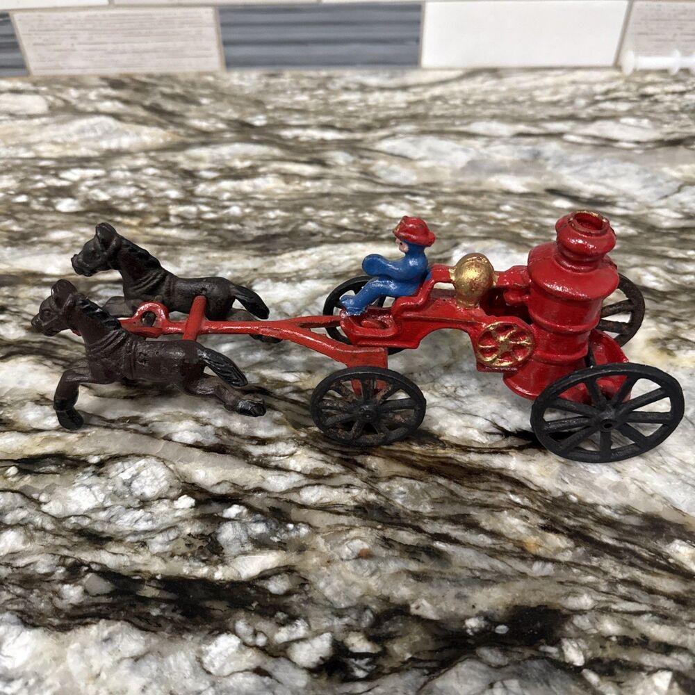 Vintage Cast Iron 2 Horse Drawn Fire Pump Wagon Carriage Truck Toy